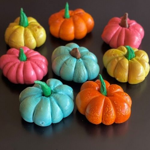 Colouful Pumpkin Shaped Bagels1 Colorful Pumpkin Shaped Bagels1